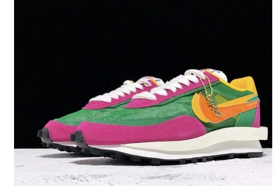 Nike BV0073-301 Waffle Pine Sacai  Green LD 0105